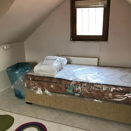 Проживание в семье Sengul Villa Мармарис